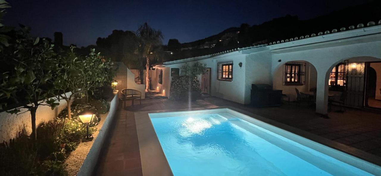 Romantic White Villa -Private Pool เนร์คา ภายนอก รูปภาพ