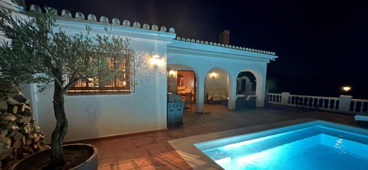 Romantic White Villa -Private Pool เนร์คา ภายนอก รูปภาพ