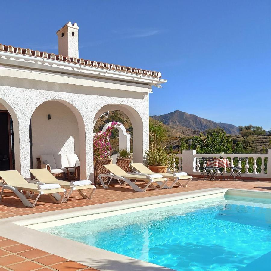 Romantic White Villa -Private Pool เนร์คา ภายนอก รูปภาพ
